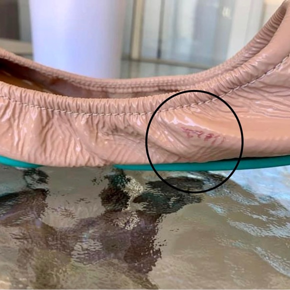 🥿 GUC Blush Patent Tieks 🥿 - Picture 9 of 10